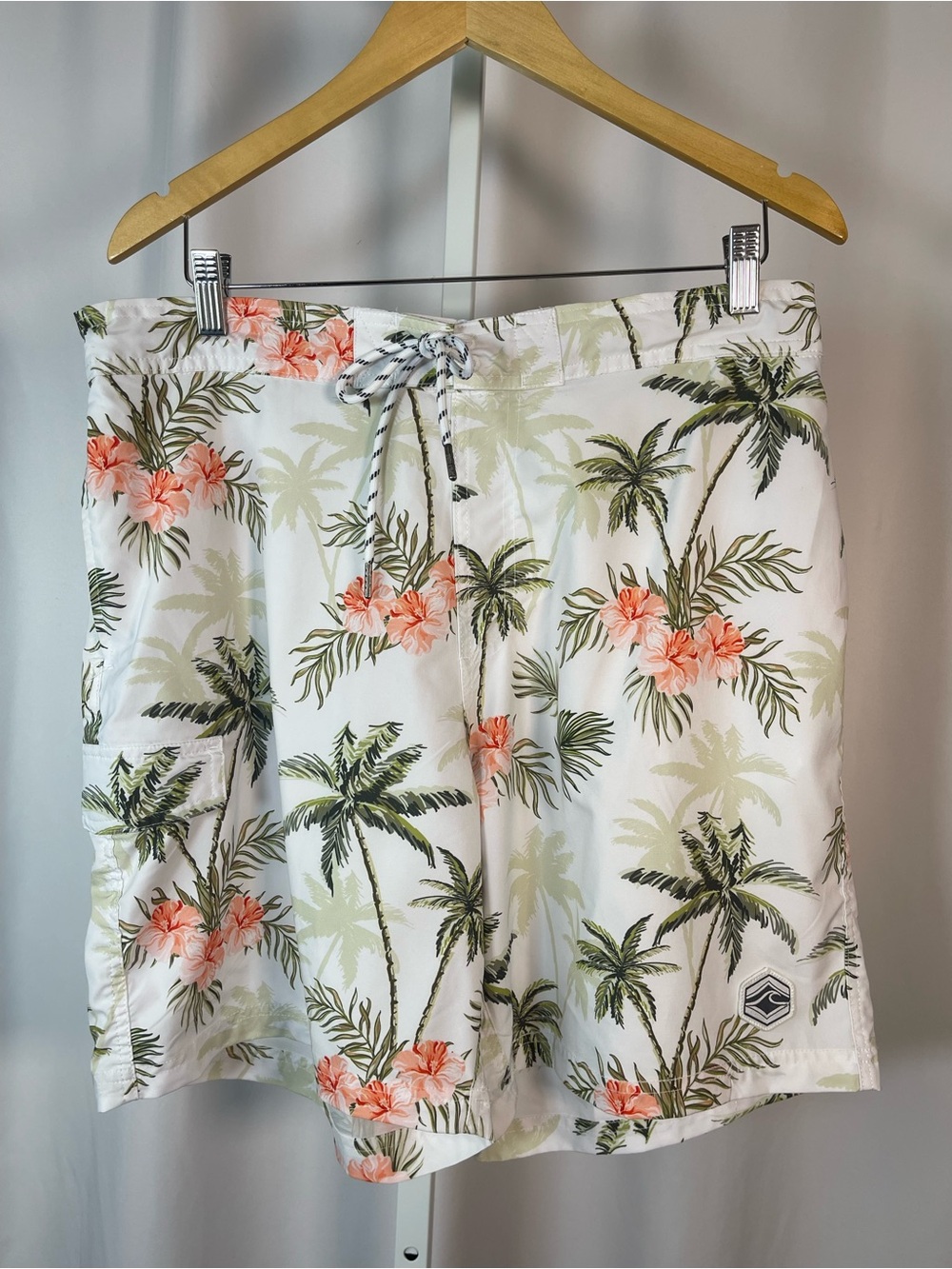 Spicy Tuna XL Tropical Palm Print Swim Trunks Coral Vacation Hawaiian Hawaii